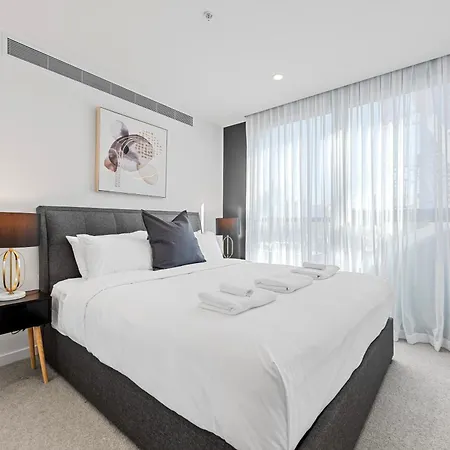 Luxe 3br With Views, Car Park And Rooftop Pool Apartment Brisbane