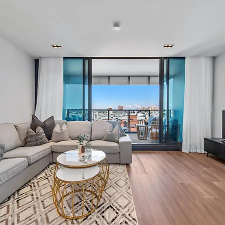 Apartment Luxe 3br With Views, Car Park And Rooftop Pool Brisbane
