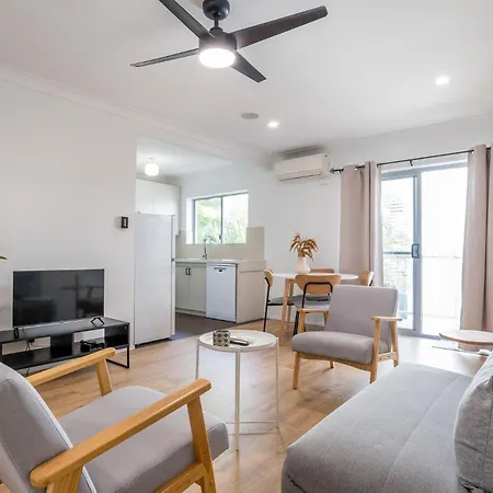 Apartment Modern 2br Near Portside & Airport *