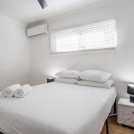 Modern 2br Near Portside & Airport Brisbane