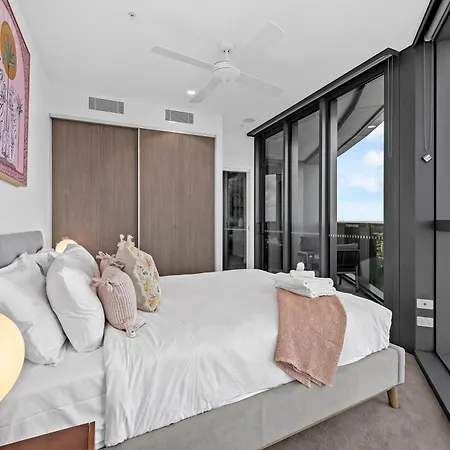 Queens Wharf - Luxe 2br With Stunning Views & Pool Apartment
