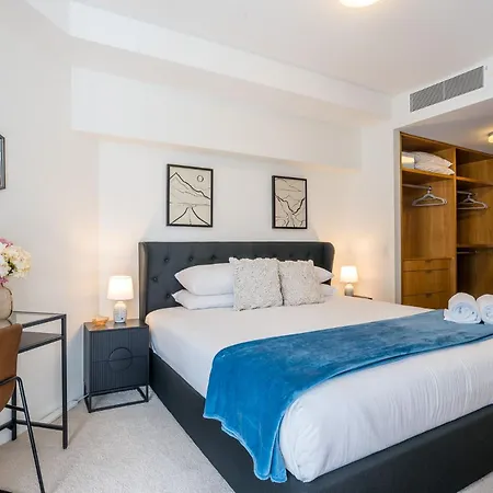 Apartment Riverside At Wateredge West End