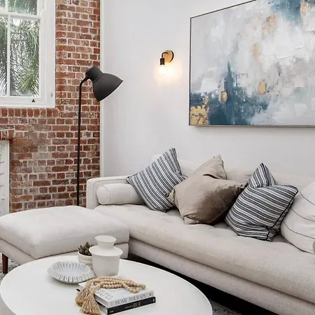 Woolstore Style - 2bed-2bath-1car - Teneriffe Apartment Brisbane
