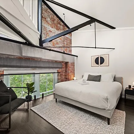 Stylish Riverside 2-bedroom In Teneriffe Apartment