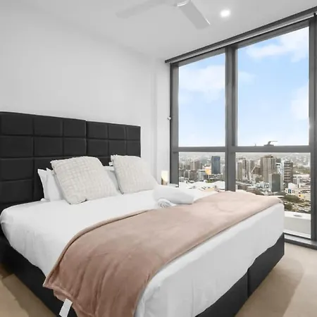 35th Floor Cbd Luxury At Queens Wharf * Brisbane
