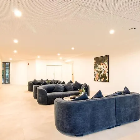 35th Floor Cbd Luxury At Queens Wharf Apartment