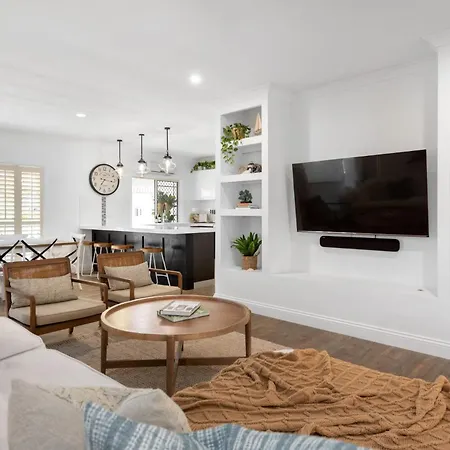 The Duchess - Luxury Home. Family & Pet Friendly With Pool *