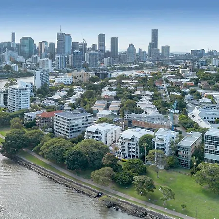 Oxlade Luxury Riverfront Brisbane