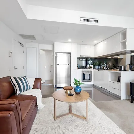 Apartment Resort-style Living - 1bed-1bath-1car *
