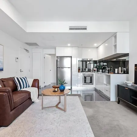 Resort-style Living - 1bed-1bath-1car Brisbane