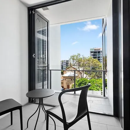 Apartment Resort-style Living - 1bed-1bath-1car *