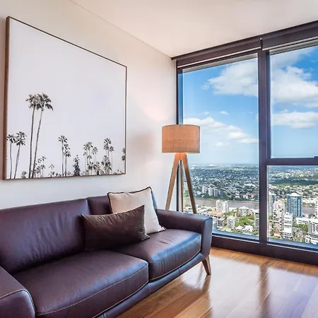 Skyline Serenity - Level 62 With Stunning Views!