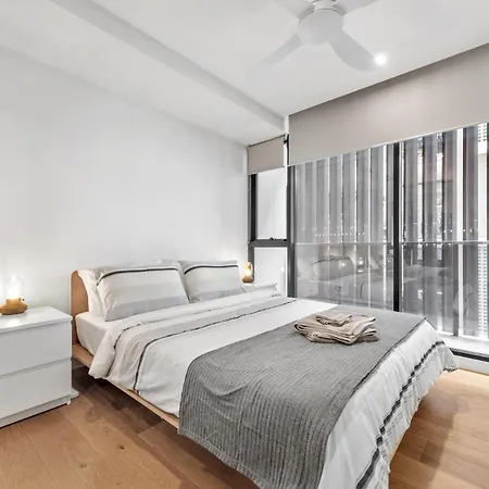 South Bank Sleek - 1bed-1bath-1car-balcony * Brisbane
