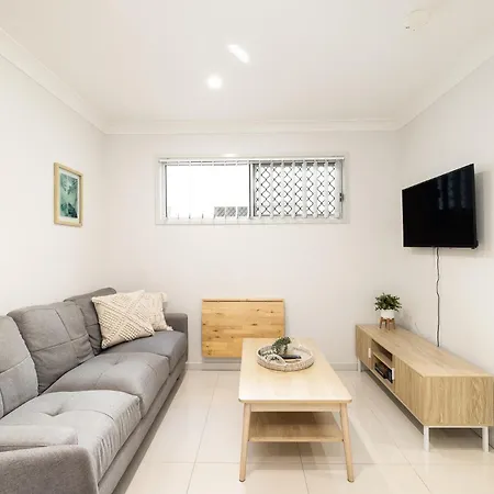 Smart Self Check-in - W Freney Apartment *