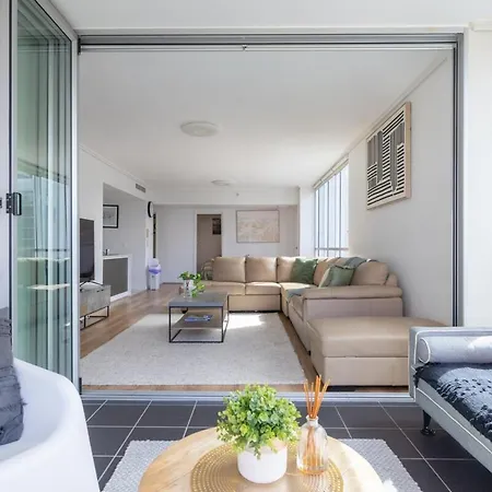 Luxury Cbd Apartment