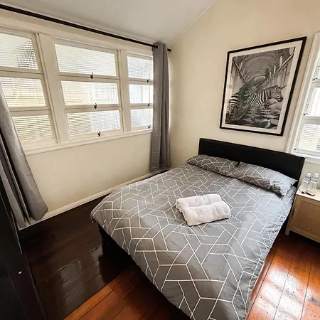 Brisbane Rooms Guest house