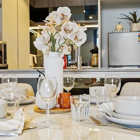 2br Lv 23 Queens Wharf With Carpark - Privately Managed Apartment *
