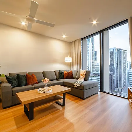 Lux 24th Floor 2br 2bath, Infinity Pool, Gym, Wifi * Brisbane