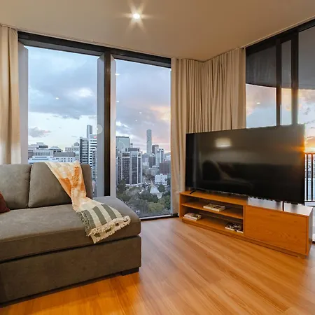 Apartment Lux 24th Floor 2br 2bath, Infinity Pool, Gym, Wifi *