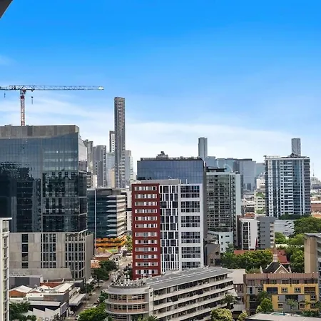 Capri - Executive 1br In Fortitude Valley Parking Apartment