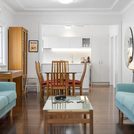 Spacious Family With Garden In Quiet Suburb *