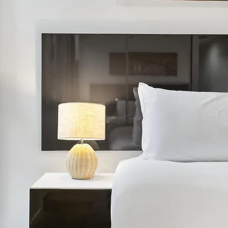 Apartment Close To It All: Cbd 2-bed With Pool Gym & Brisbane