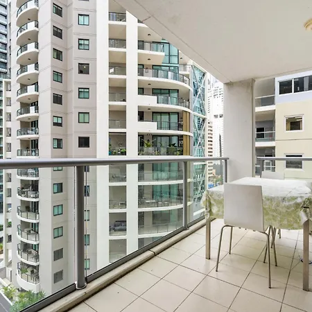 Close To It All: Cbd 2-bed With Pool Gym & Apartment Brisbane