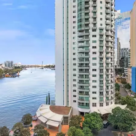 Holly's Skyline-views, Pool, Spa, Cbd *