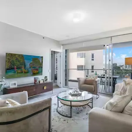 Holly's Skyline-views, Pool, Spa, Cbd * Brisbane