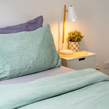 Homestay Hot Tub, Ice Bath, Gym, Sauna, Pool Table Coorparoo Haven