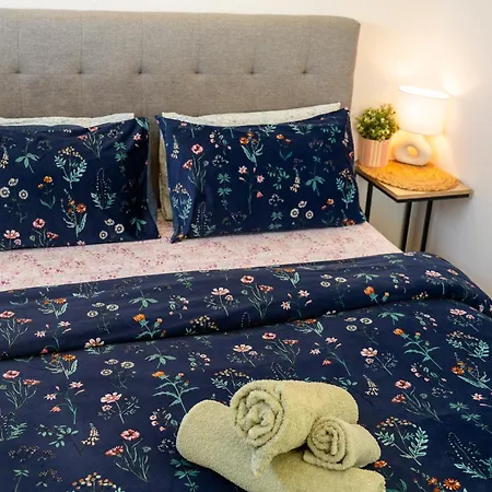 Hot Tub, Ice Bath, Gym, Sauna, Pool Table Coorparoo Haven
