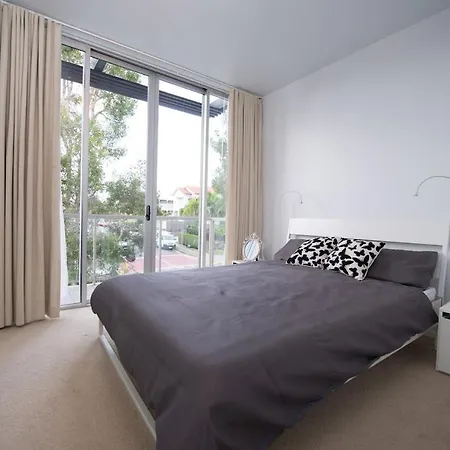 Oxford Street Prime Location Bulimba Apartment