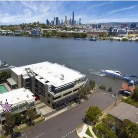 Oxford Street Prime Location Bulimba * Brisbane