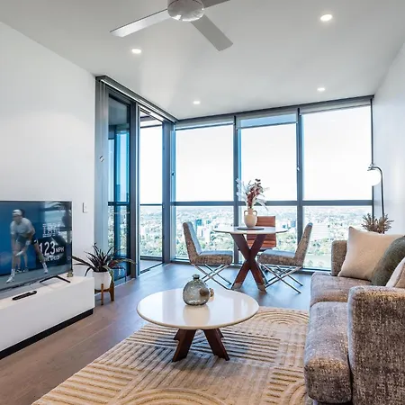 Resort-style Cbd 1-bedroom Walk To Everything