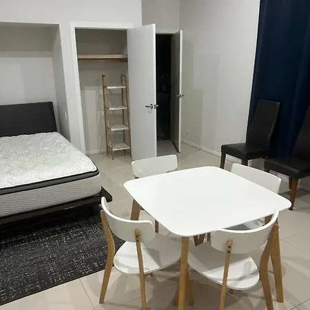 Studio Room *