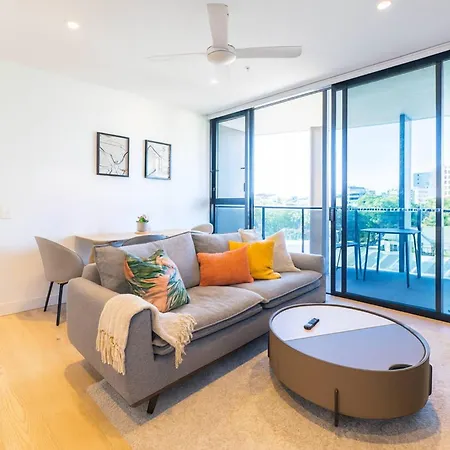 Urban Edge - Mins To Suncorp Stadium & Bne Apartment *