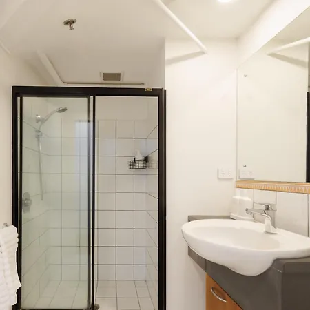 Riverside Loft 2bed,2bath Park Pool Brisbane