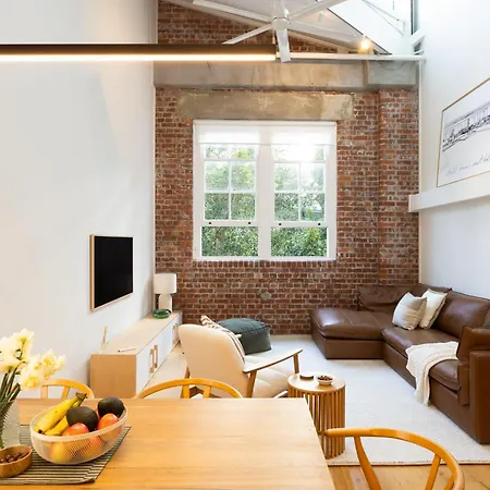 Riverside Loft 2bed,2bath Park Pool Apartment *