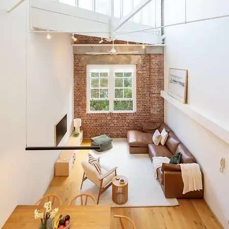 Apartment Riverside Loft 2bed,2bath Park Pool