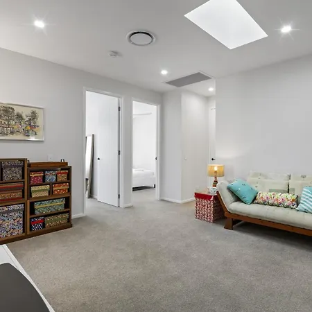 Spacious 3-bed Clayfield House With Patio And Bbq