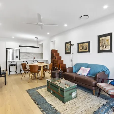 Spacious 3-bed Clayfield House With Patio And Bbq