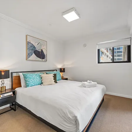 Stylish In Location! Free Parking And Wifi * Brisbane