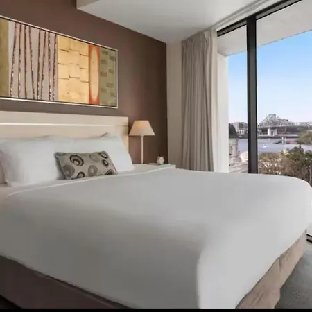 Apartment Lovely 2 Bedroom With River View With A Pool And A Gym In The Heart Of The Cbd *