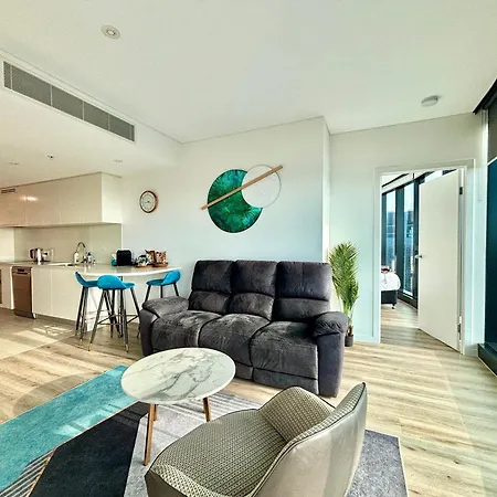 Brisbane's Highest Rated 3 Bedroom Luxury -above 60th Floor- Incredible Views In Skytower, Brisbane's Tallest Building -complimentary Wifi, Drinks, Snacks & Streaming Access * Brisbane