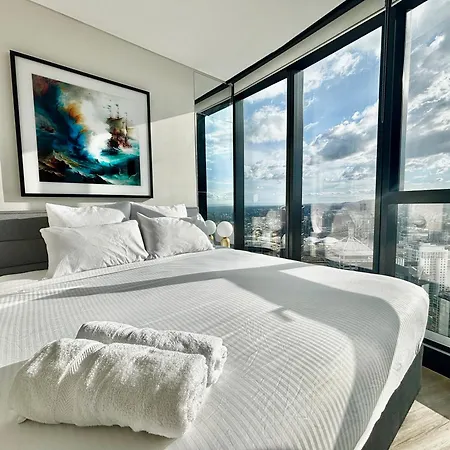Brisbane's Highest Rated 3 Bedroom Luxury -above 60th Floor- Incredible Views In Skytower, Brisbane's Tallest Building -complimentary Wifi, Drinks, Snacks & Streaming Access * Brisbane