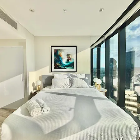 Brisbane's Highest Rated 3 Bedroom Luxury -above 60th Floor- Incredible Views In Skytower, Brisbane's Tallest Building -complimentary Wifi, Drinks, Snacks & Streaming Access Apartment Brisbane