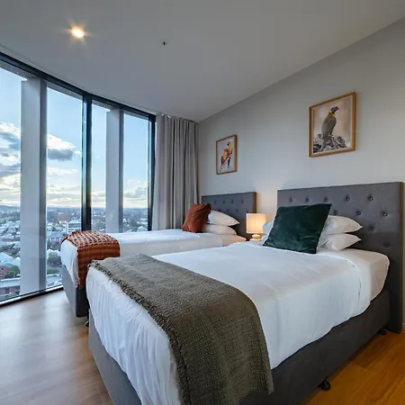 Lux 24th Floor 2br 2bath, Infinity Pool, Gym, Wifi Apartment
