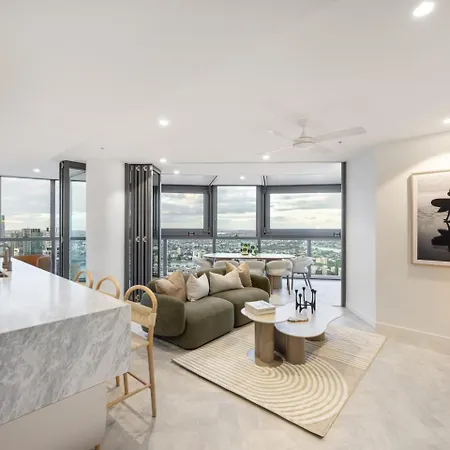 Level 56 Cbds Luxurious 5 Star Exp Brisbane