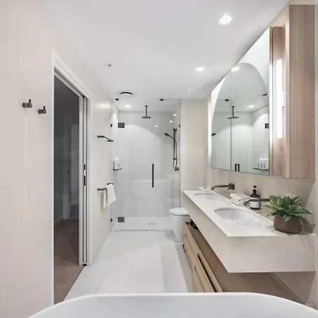 Apartment Level 56 Cbds Luxurious 5 Star Exp *