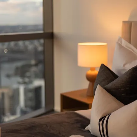 Apartment Level 56 Cbds Luxurious 5 Star Exp Brisbane